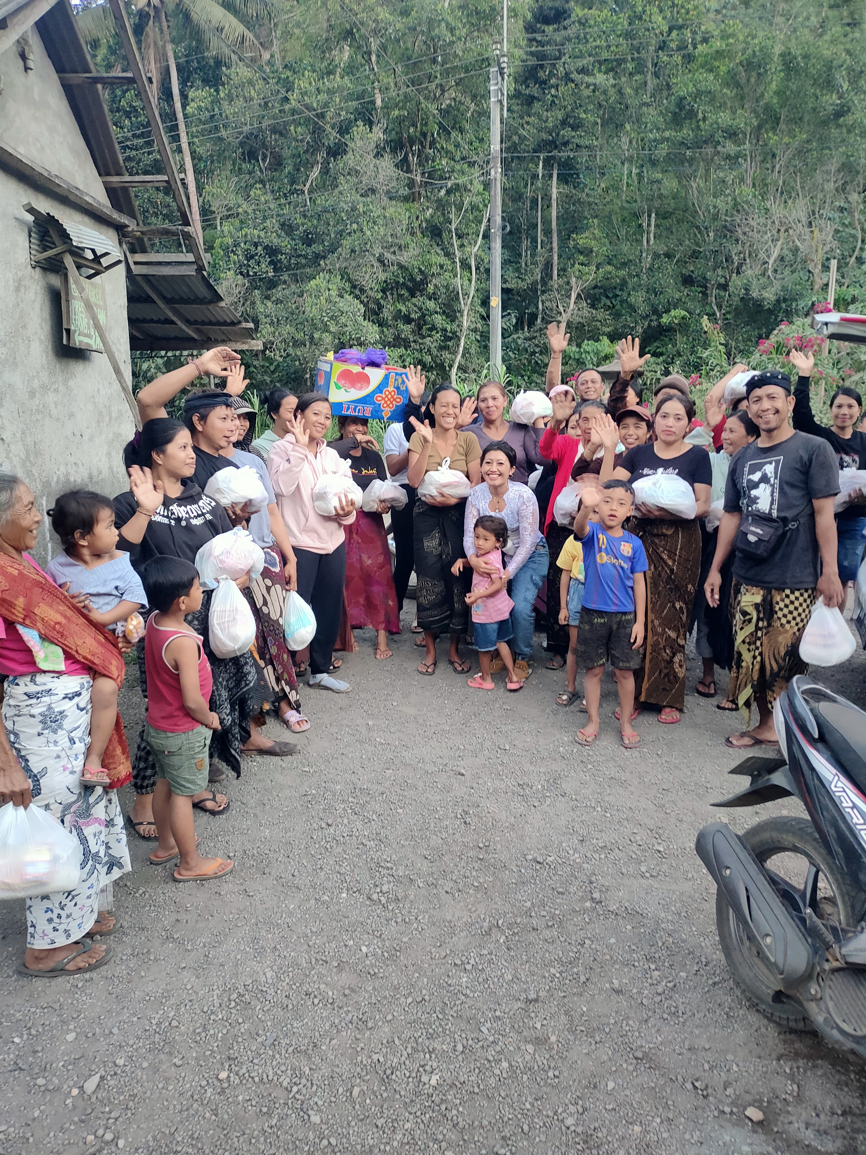 Bali food donation program